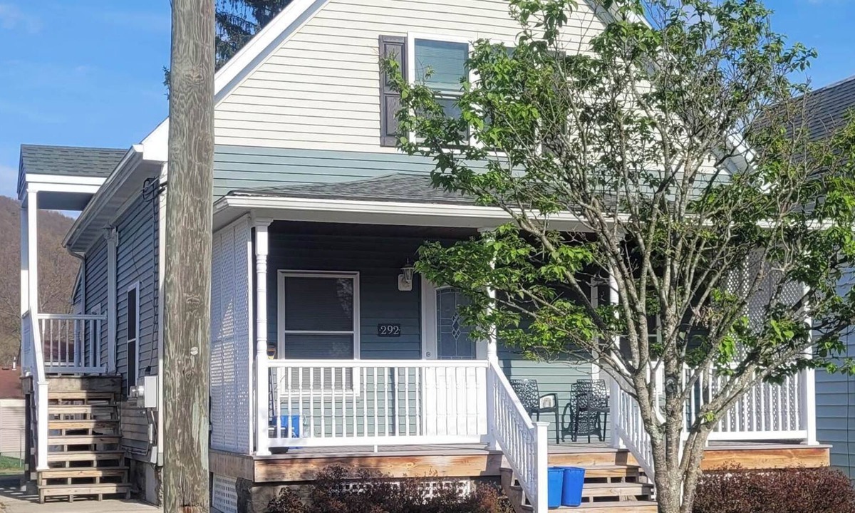 Corning Apartment | Cozy studio apartment in Corning, NY