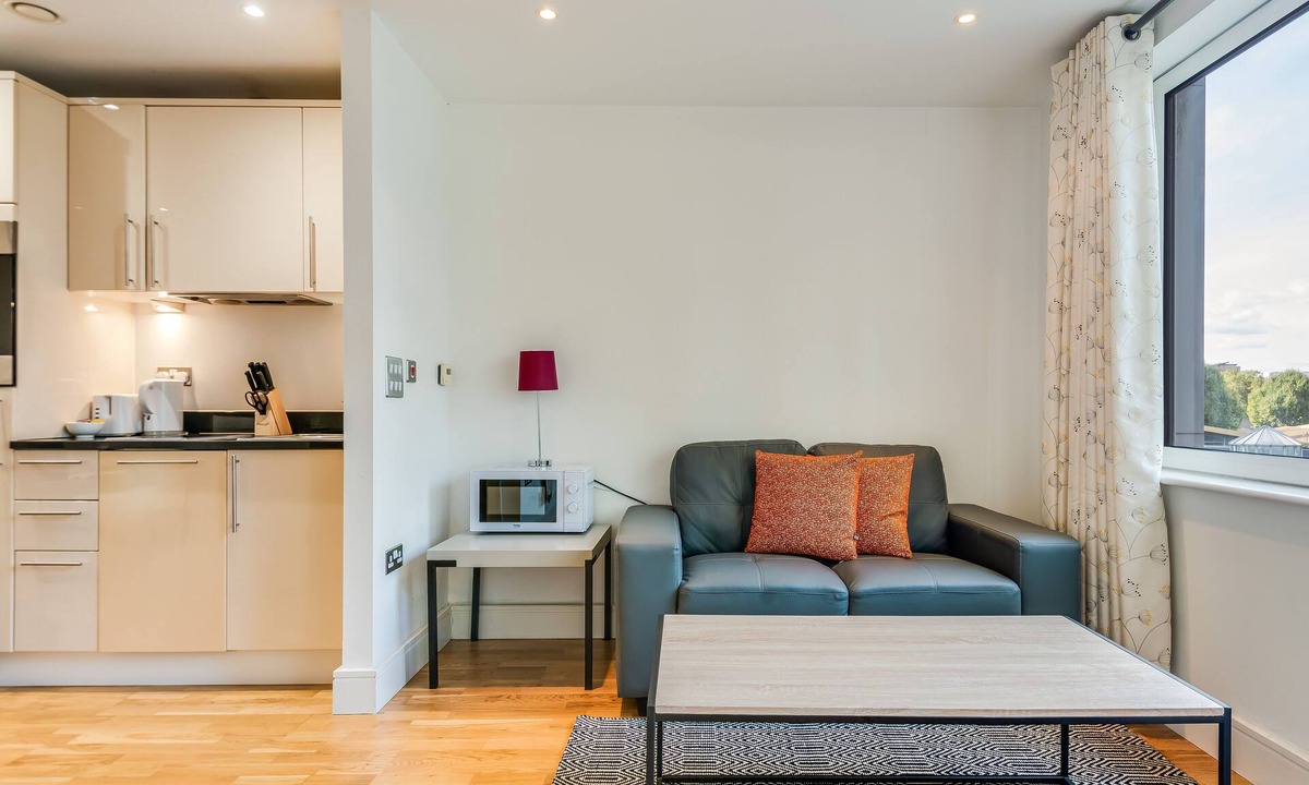 Canary Wharf Apartment | Cozy Studio Apartment in Indescon, Canary Wharf by MySquare