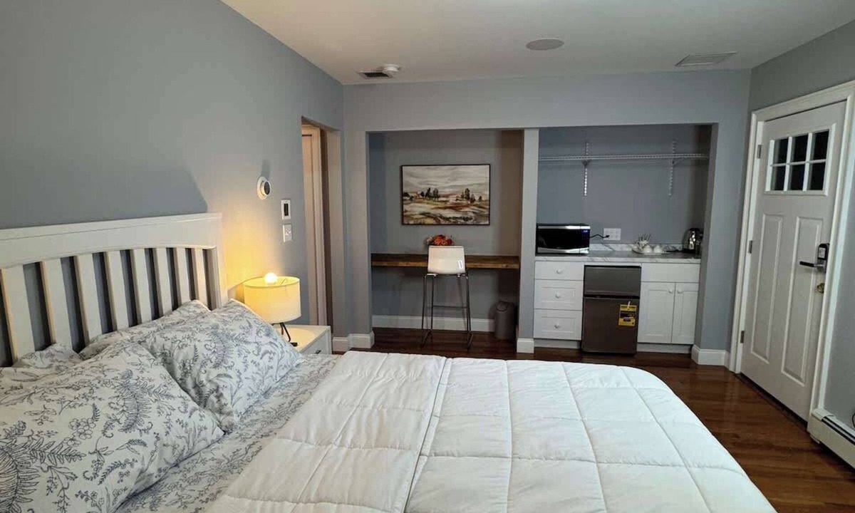 Uniondale House | Cozy Studio by Hofstra University