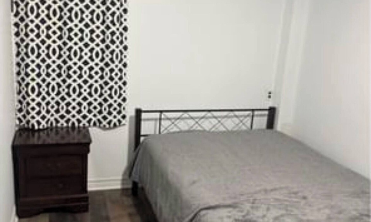 Montreal-Nord Apartment | Cozy studio, close to shopping malls and bus stops
