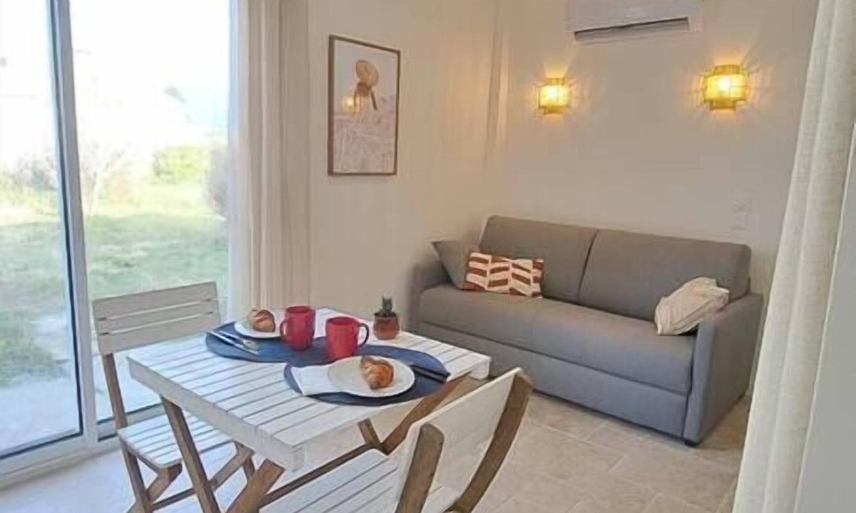 Villenave-d'Ornon House | Cozy studio in a peaceful garden