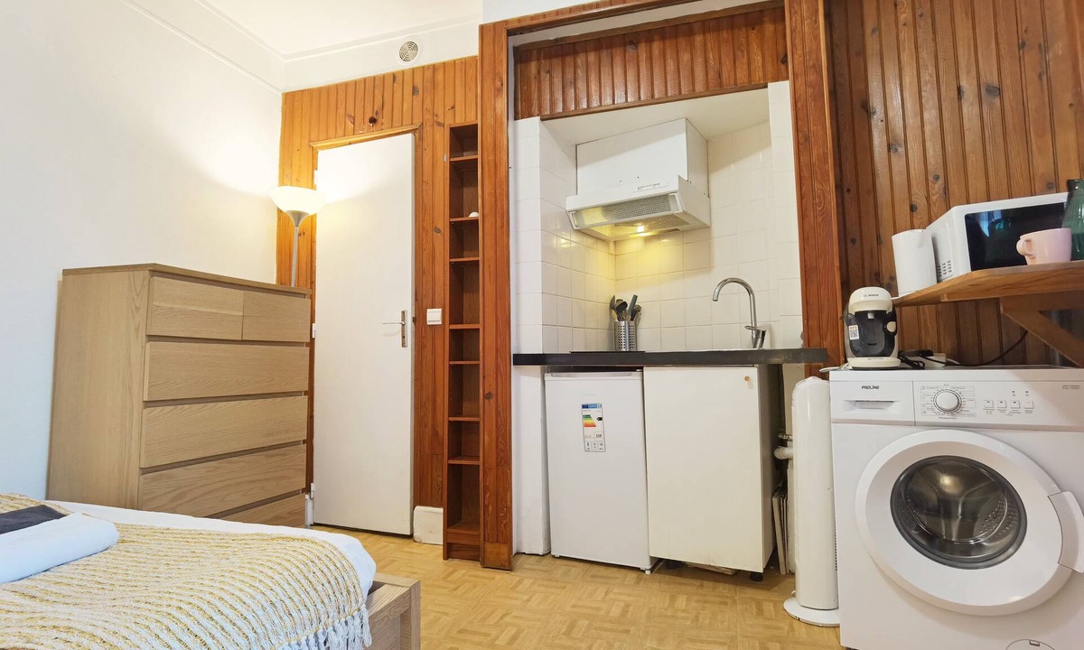 Gare Apartment | Cozy Studio in 13th Paris, Walk to Metro