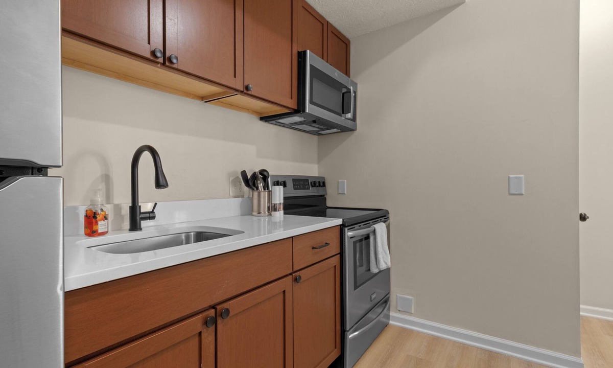 Carmel House | Cozy studio in Carmel's Art District!