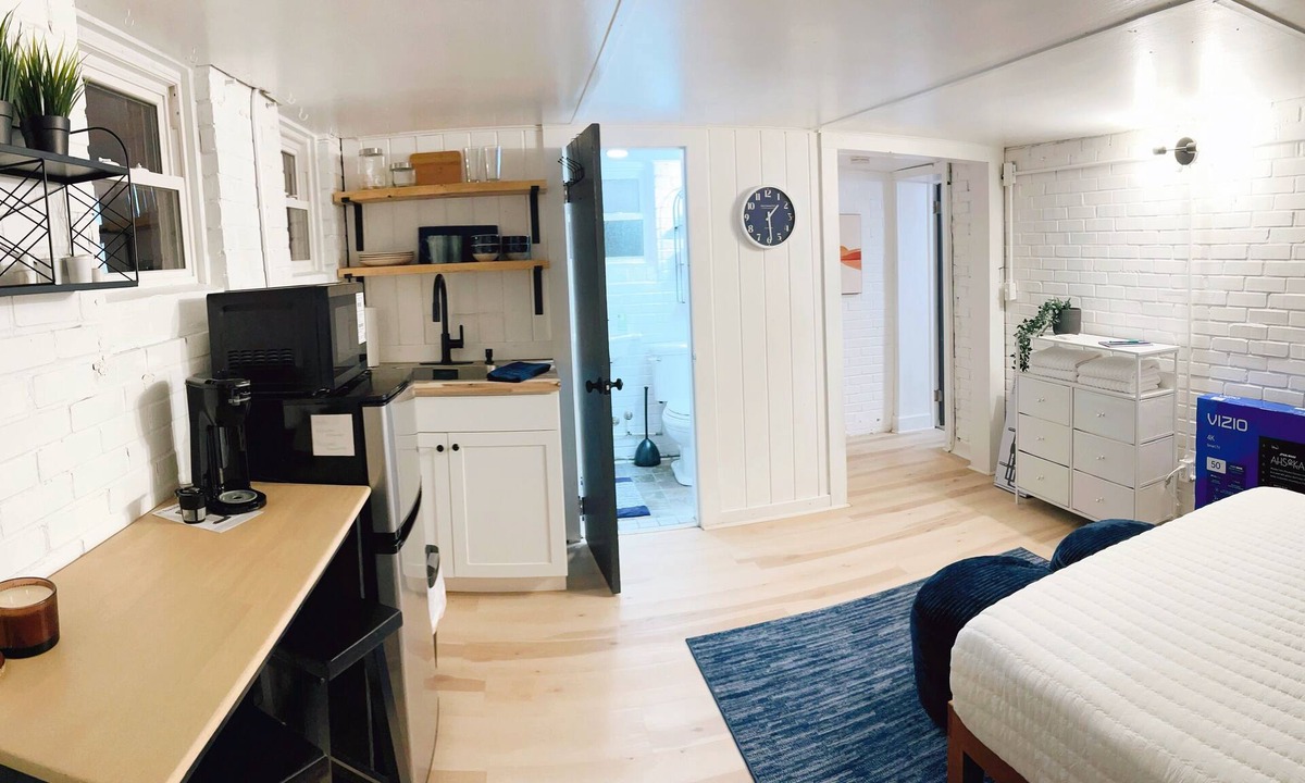 Hogansville Apartment | Cozy studio in charming downtown Hogansville