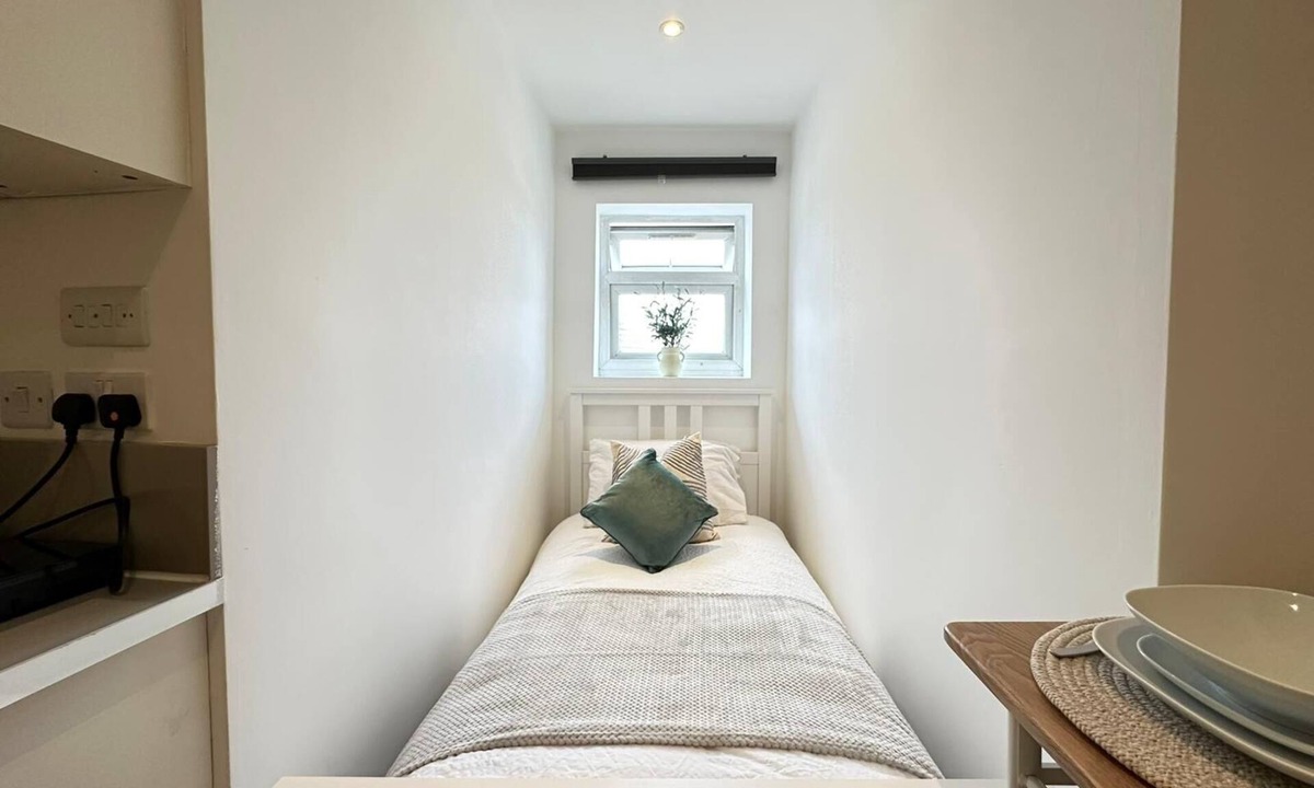Kensal Green Apartment | Cozy Studio in London