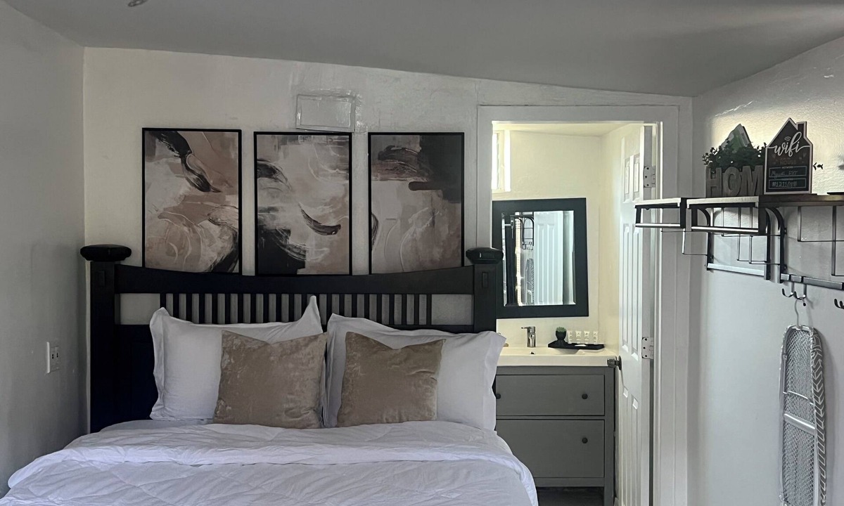Miramar Apartment | Cozy Studio in Miramar