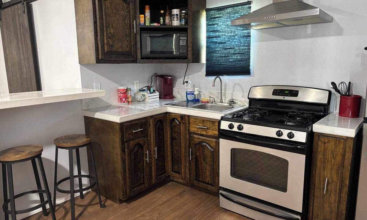 Southside Apartment | Cozy Studio near Lackland Base