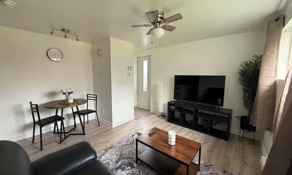 Repentigny Apartment | Cozy Studio near Montreal
