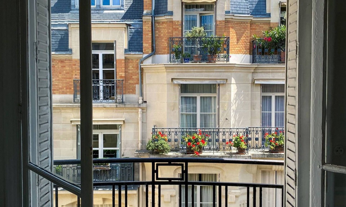 Ternes Apartment | Cozy studio Paris 17th near Arc de Triomphe