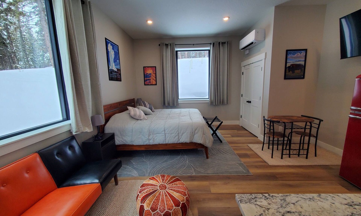 Seeley Lake Apartment | Cozy studio ~ Pet Friendly ~ AC