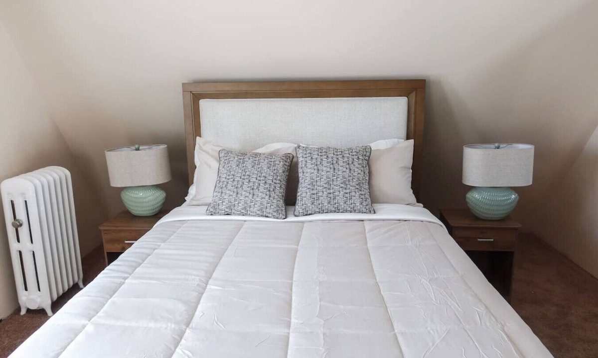 West Orange Apartment | Cozy studio with AC and WiFi in nice West Orange