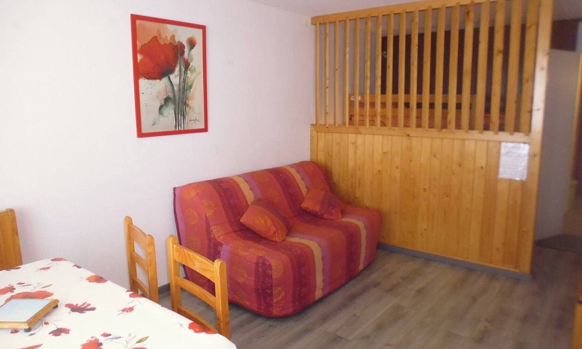 La Mongie Apartment | Cozy Studio with Cabin, Sleeps 4, South-Facing Balcony, Ski-In/Ski-Out, Near Amenities