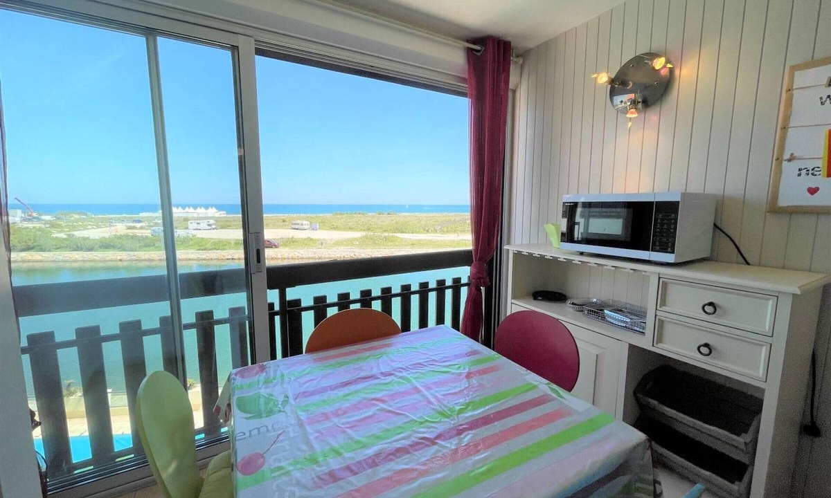 Saint-Cyprien Plage Apartment | Cozy Studio with Marina View, Pool & Parking - Steps from Beach, St. Cyprien