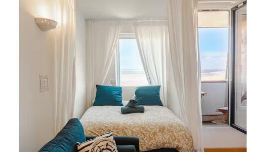 Deauville Apartment | Cozy studio with sea view in Deauville