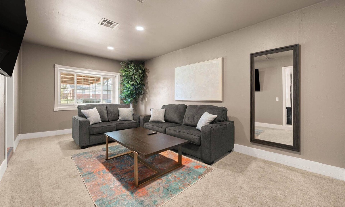 Midwest City House | Cozy & Stylish Retreat Near Downtown OKC, Tinker AFB, & Local Hospitals