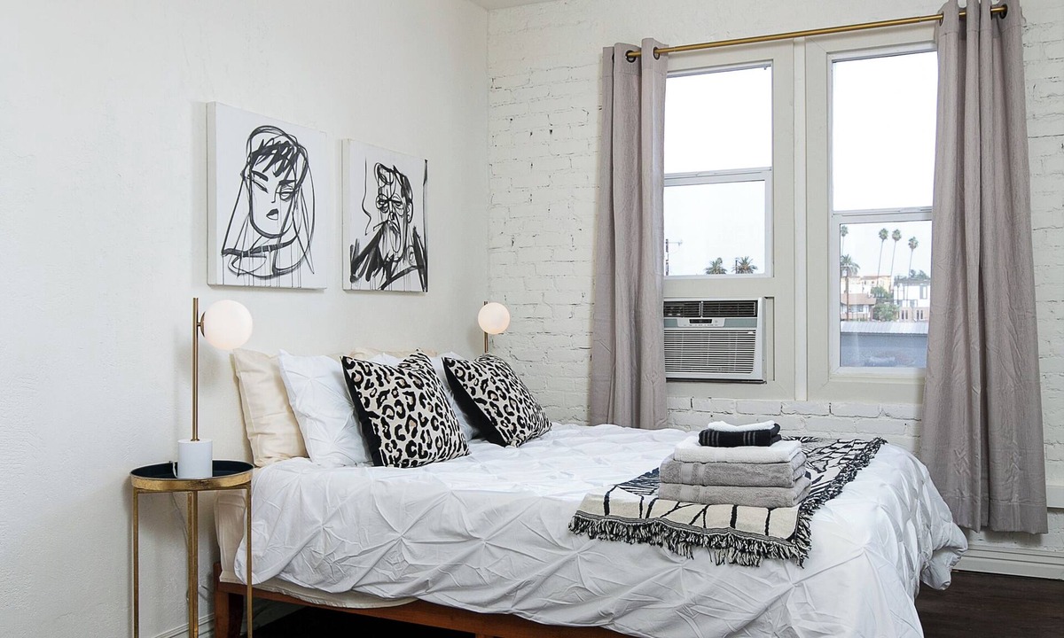 Westlake Hotel | Cozy & Stylish Spot Near Downtown LA