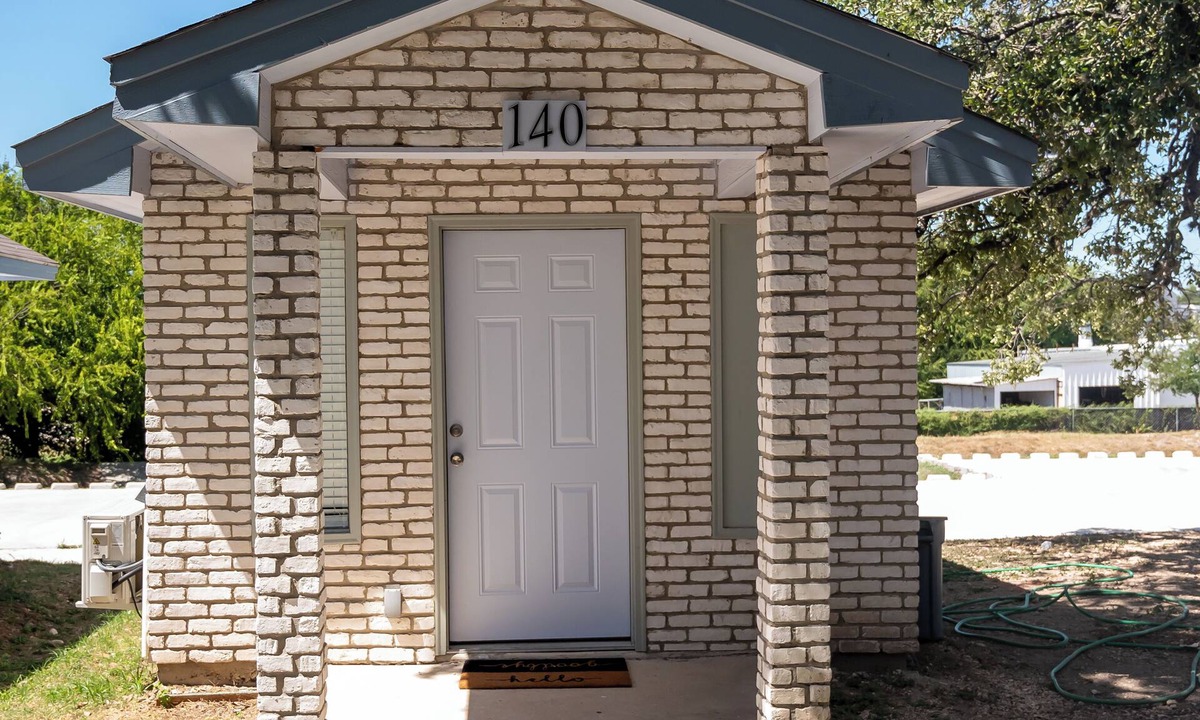 Leon Valley House | Cozy Suite 140 1BR/1BA