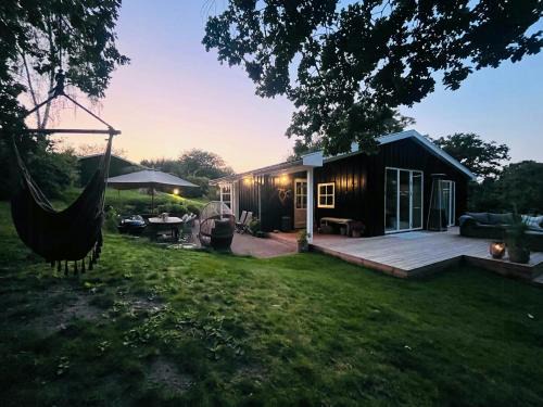 Buresø House | Cozy Summer House With Direct Access To The Forest