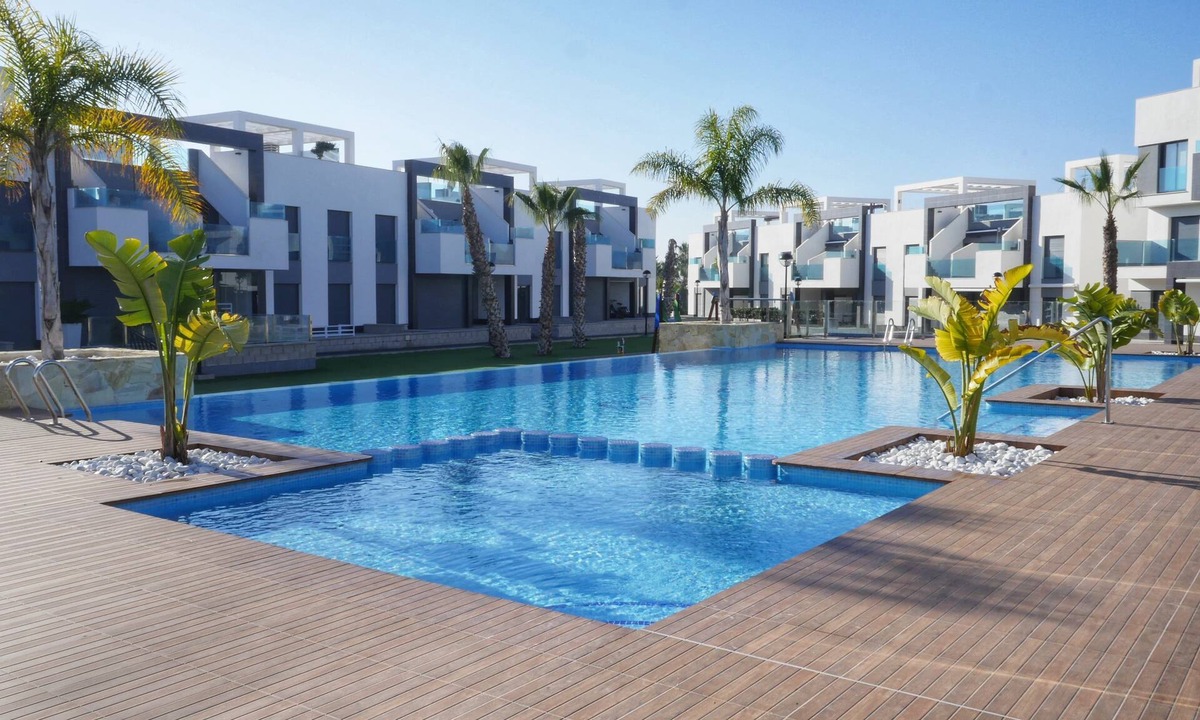 Guardamar del Segura Apartment | Cozy sun-oriented apartment, located in the cozy complex Oasis Beach,