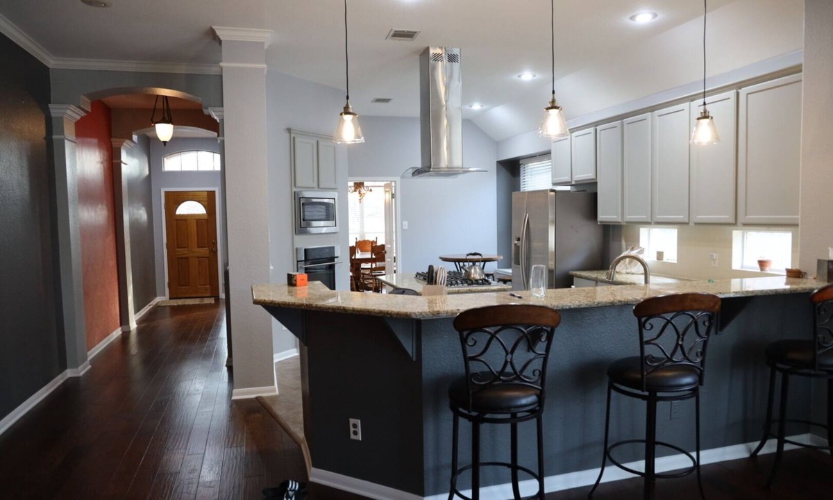 Scofield Farms House | Cozy three bedroom home close to Domain
