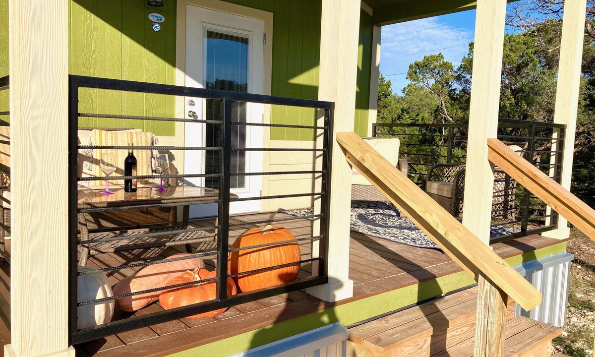 Canyon Lake House | Cozy Tiny Home in the Hills