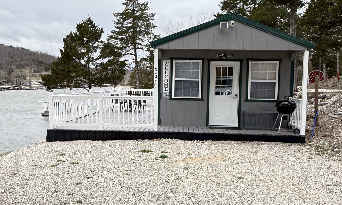 Roach Cabin | Cozy TINY HOUSE in a very quiet cove.