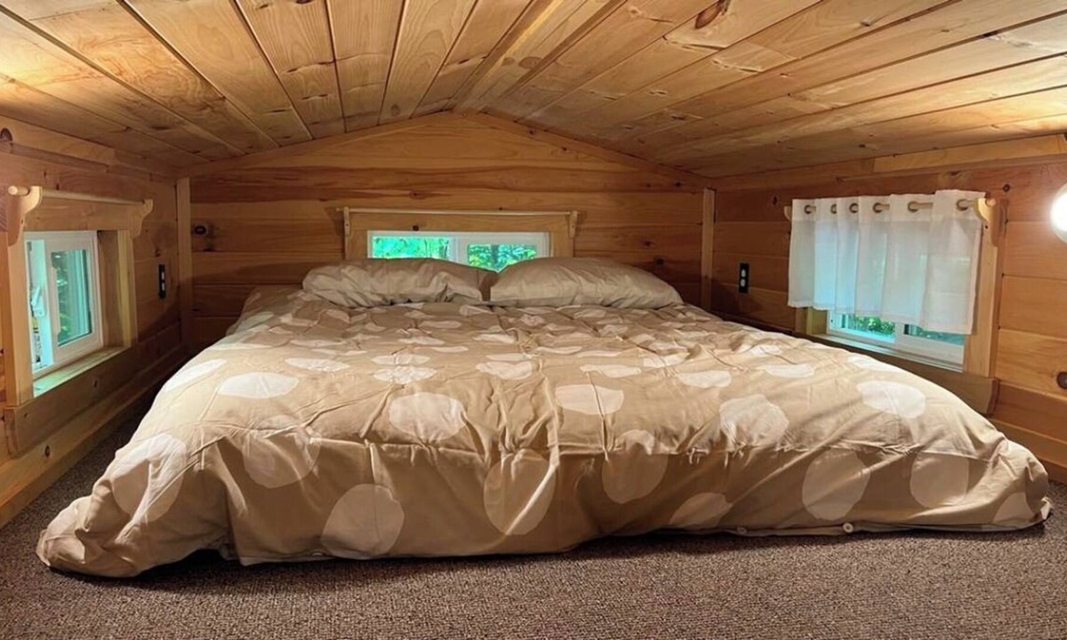 Florida Cabin | Cozy Tiny House in the Berkshires