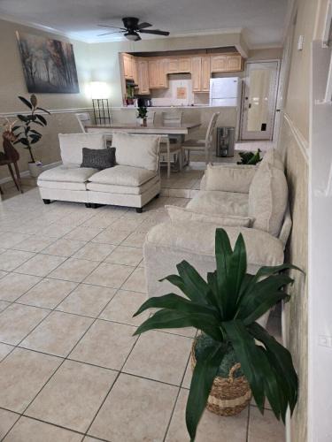 Bonanza Apartment | Cozy Townhouse Deer