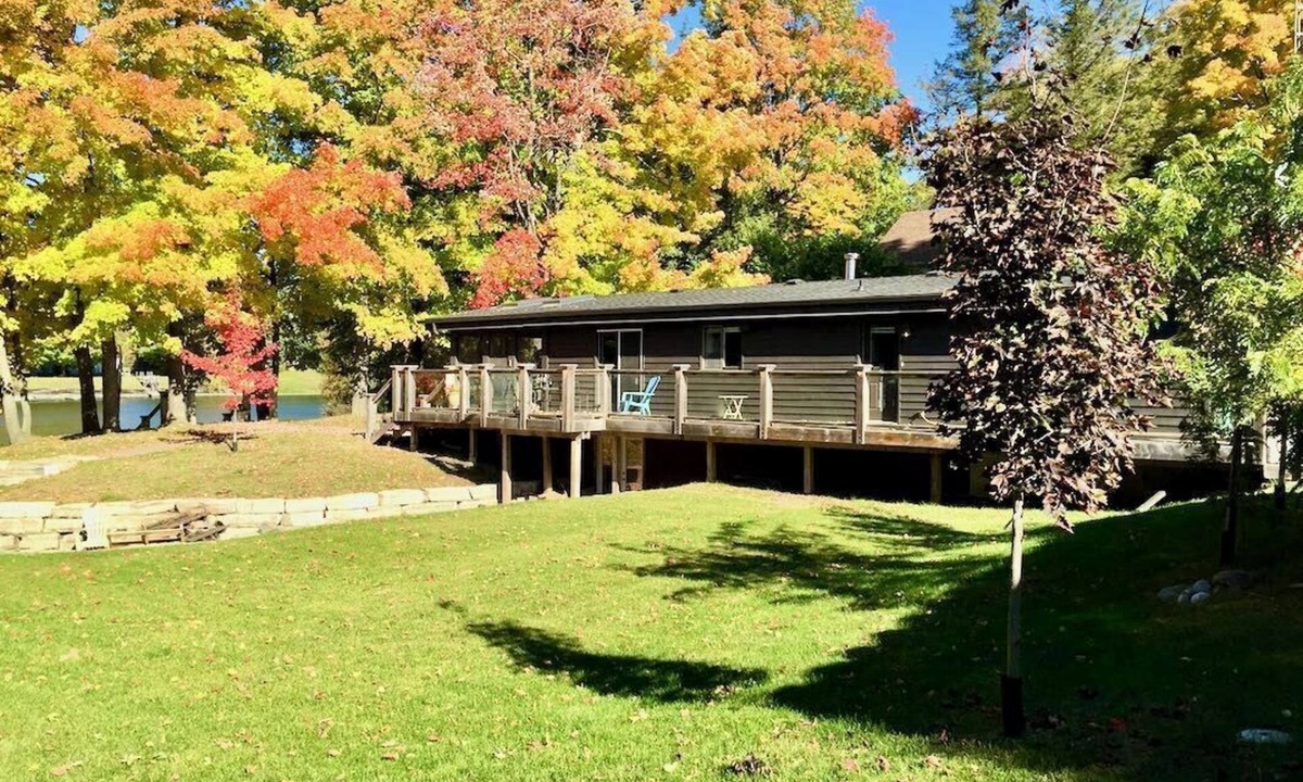 Kirkfield Cottage | Cozy Trent Severn Canal Cottage