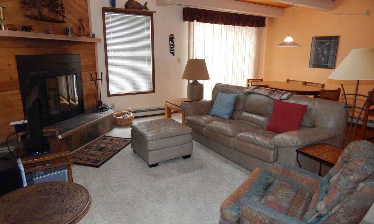 Winter Park House | Cozy tri-level townhome close to downtown and good rental for couples