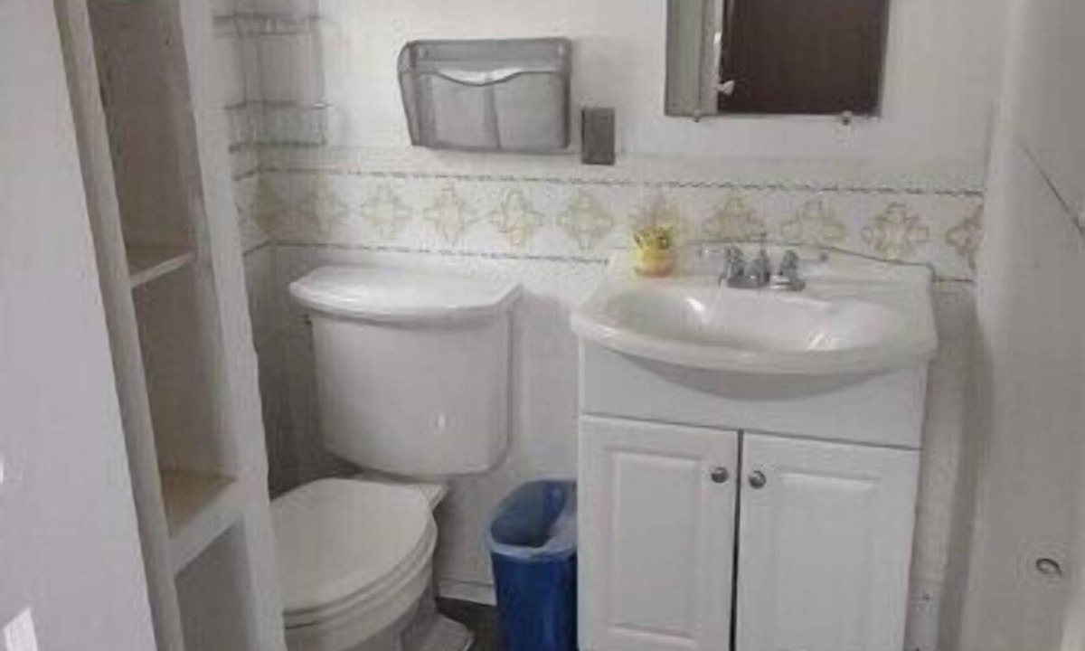 North Shore House | Cozy two bedroom bungalow
