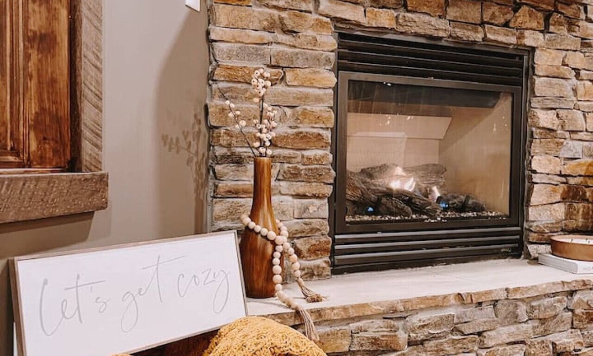 Crow Wing County Cabin | Cozy two bedroom cottage with indoor fireplace.