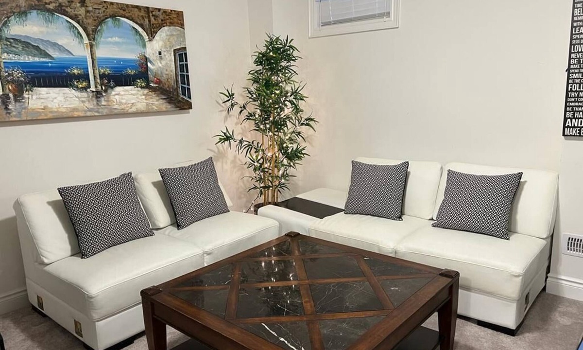 Norval Apartment | Cozy Unit (2 Rooms), King & Double Bed Perfect for Couples, Singles & Families