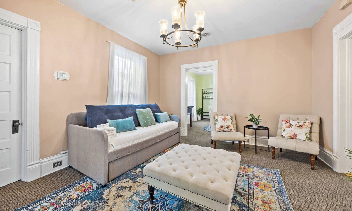 Clifton Apartment | Cozy Unit Close to Churchill Downs For Derby