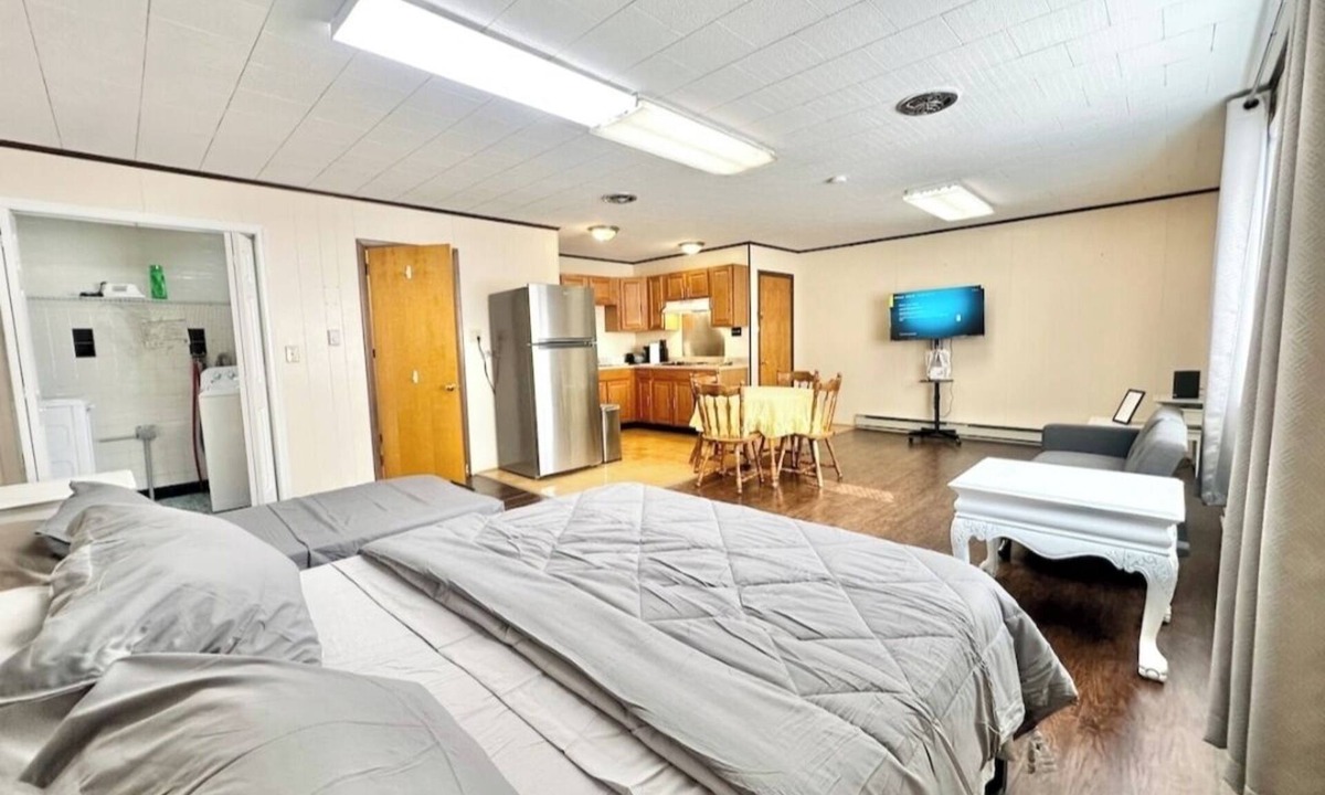 Mechanicsville Apartment | Cozy Unit with Attached Garage