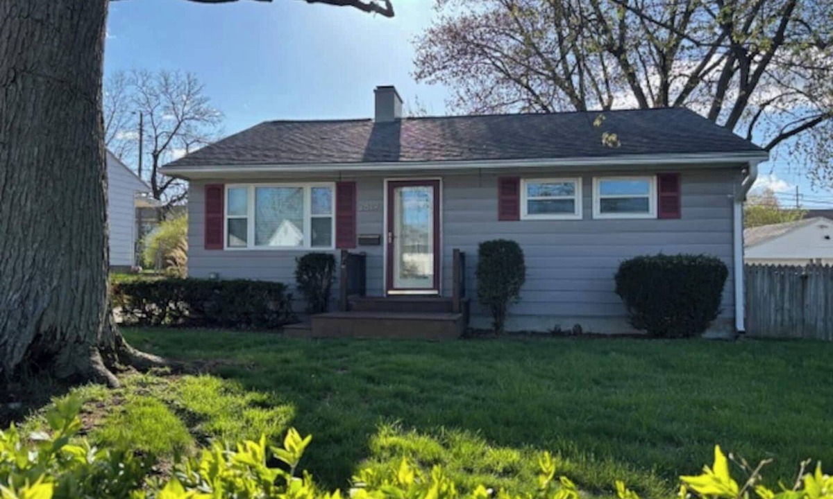 Kettering House | Cozy,updated home in Dayton, OH
