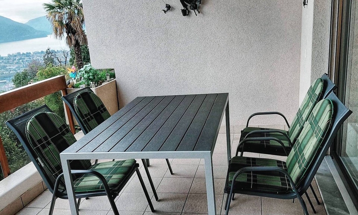 Orselina Apartment | Cozy vacation apartment on the 1st floor for 1-4 persons.