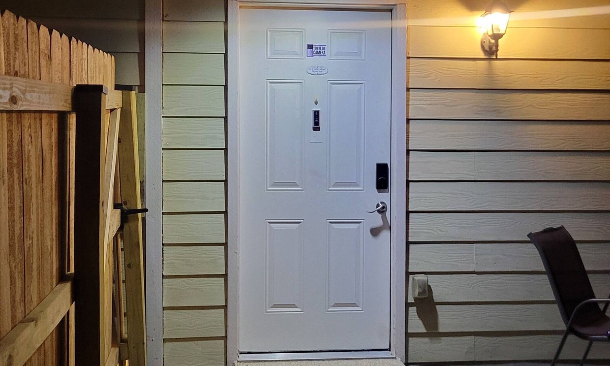 Converse House | Cozy Veteran owned apartment.
