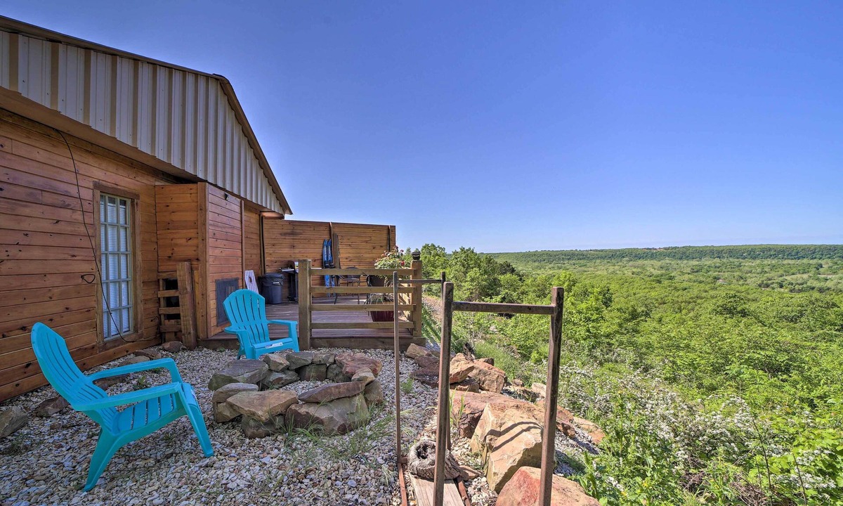 Vian Cabin | Cozy Vian Cabin: 1 Mi to Tenkiller State Park