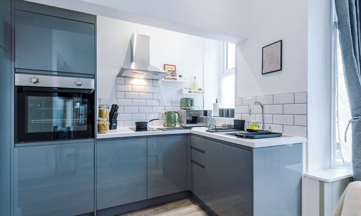 Didsbury Apartment | Cozy Victorian 1BDR - Parking & Superb Location