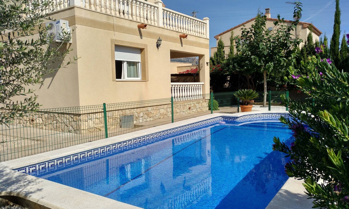 Les Tres Cales House | Cozy villa with private pool with security fence and wifi.