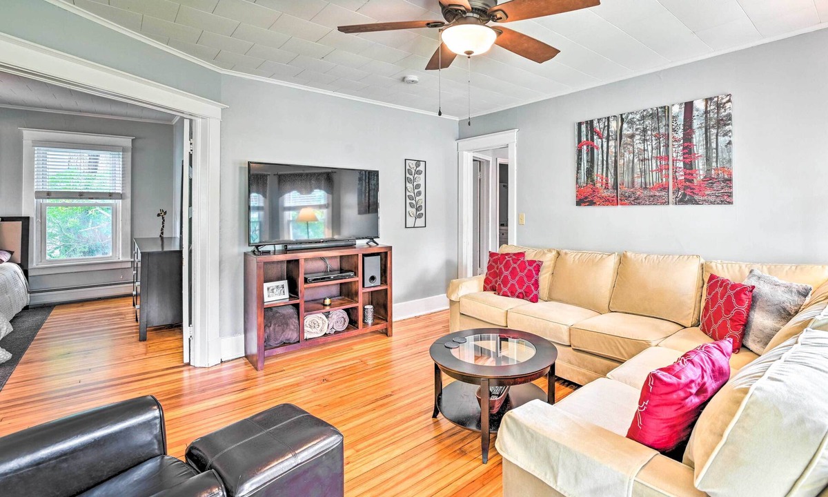 Delmar Apartment | Cozy + Walkable Delmar Getaway w/Fire Pit!