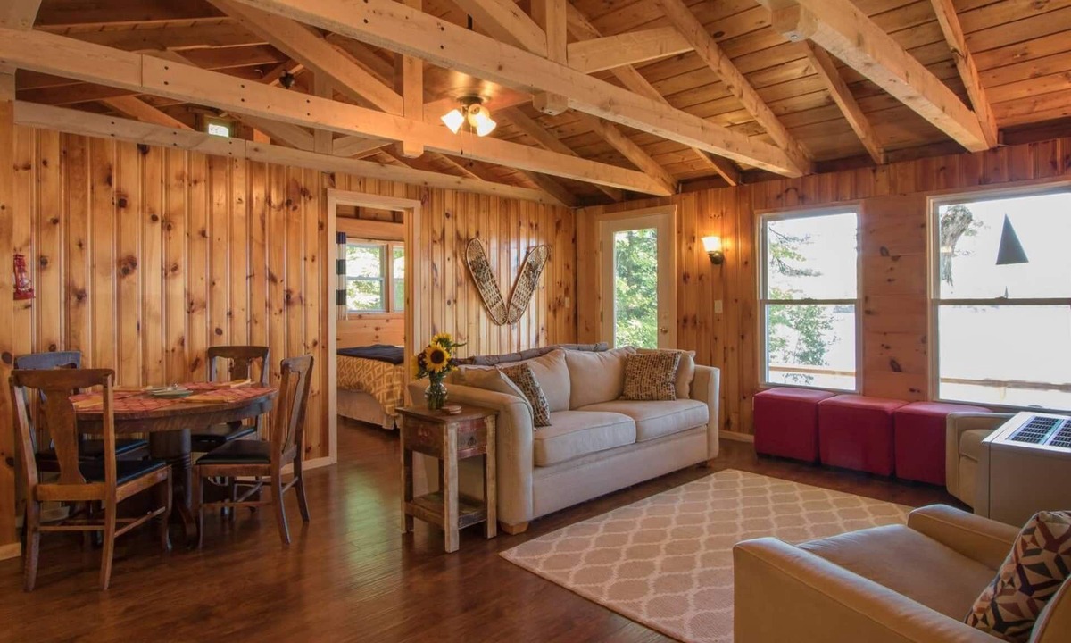 Raymond Cabin | Cozy Waterfront Cabin On Raymond Pond