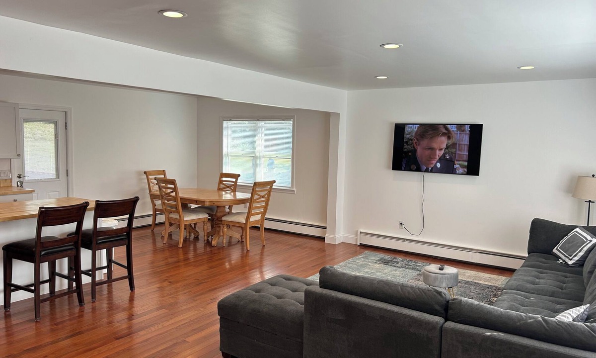 New Fairfield House | Cozy Westchester Retreat Extended Stay