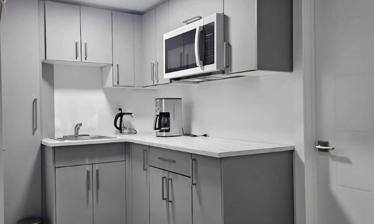 Winnipeg House | Cozy Winnipeg Retreat
