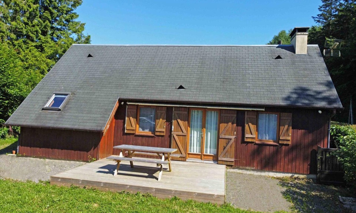 Chaumont Cottage | Cozy wooden chalet in the forest, perfect for couples