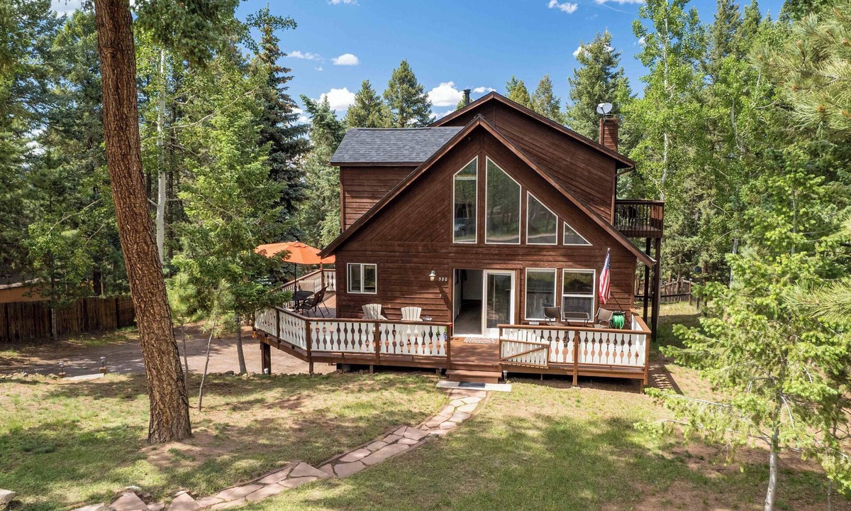 Woodland Park Ski Chalet | Cozy Woodland Park Mountain Retreat, Furnished & Perfect for Longer Stays