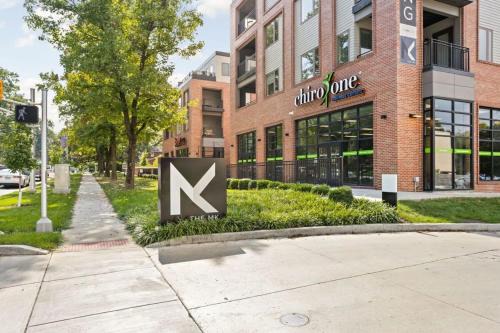 Meridian-Kessler Apartment | CozySuites at Meridian Kessler