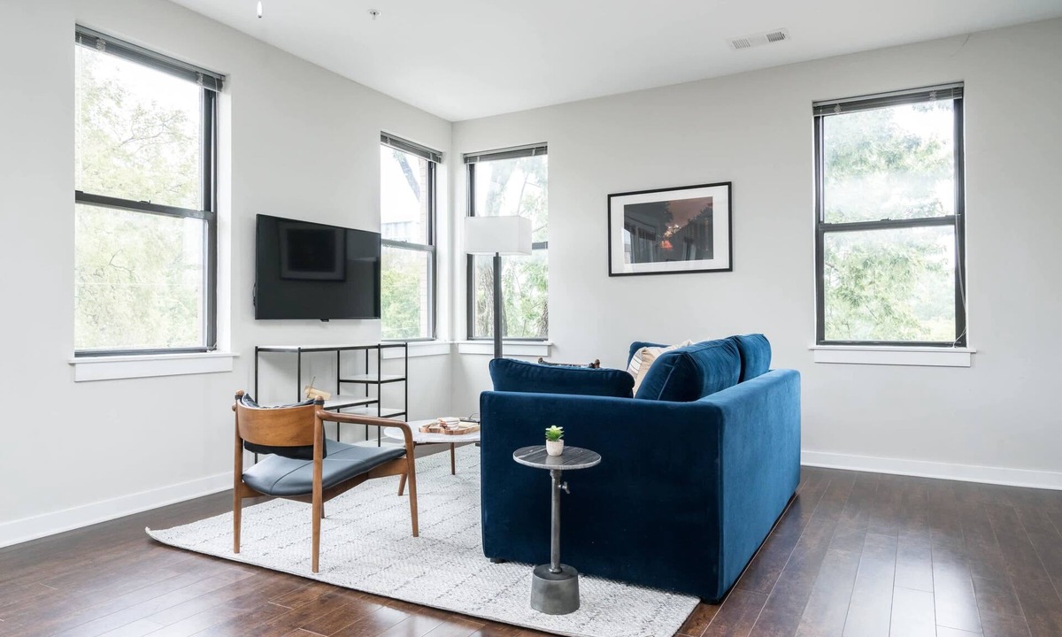Music Row Apartment | CozySuites Music Row Stunning 2BR in Nashville 20