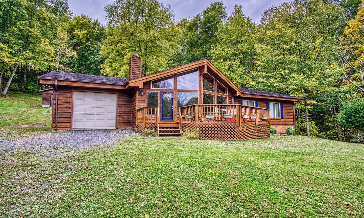 Dryfork House | CR1290- Private Cabin! Hot tub!